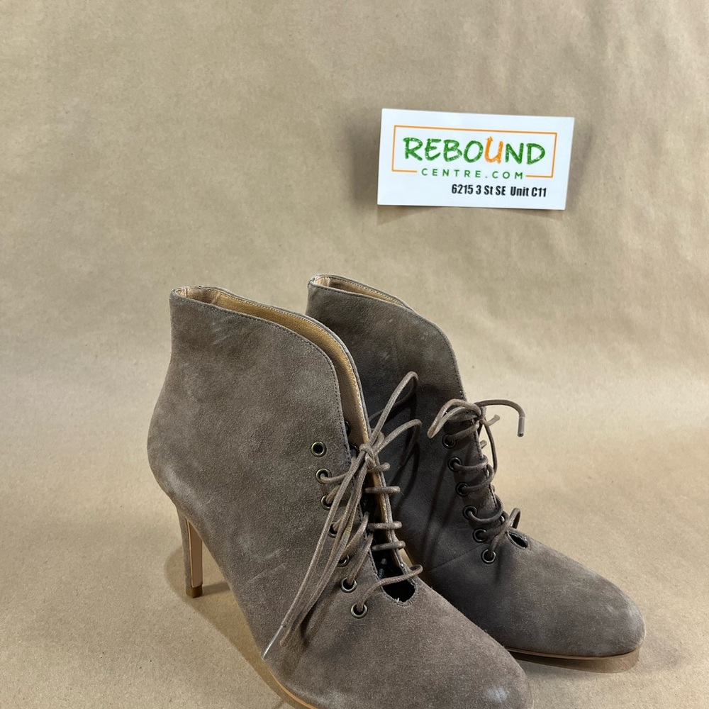 Corso Como Women’s Grey Heels (Size US 7.5)